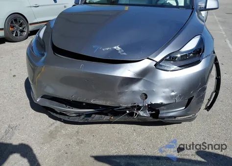 2024 Tesla Model Y Long Range Dual Motor All-Wheel Drive from USA, damaged, VIN 7SAYGDEE8RA313290